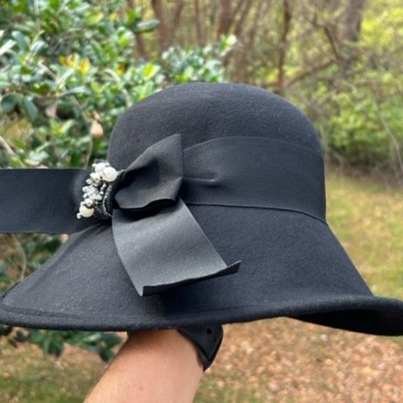 SCALA Collezione 100% Black Wool Hat with Decorated Bow - Picture 2 of 11